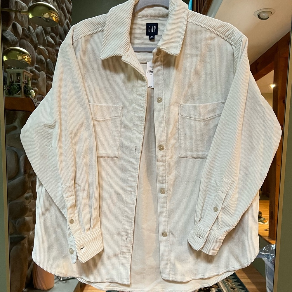 Cute Gap oversized corduroy shirt jacket. New with tags